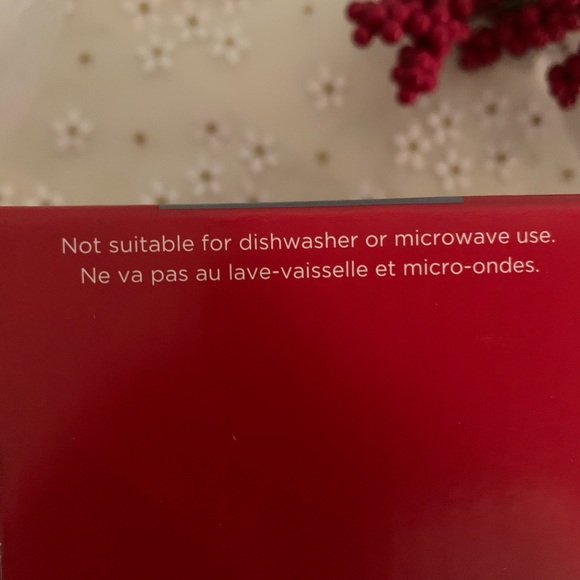 Brand New Colour-Changing Heat Activated Holiday Mug/Christmas Decor - Picture 12 of 12